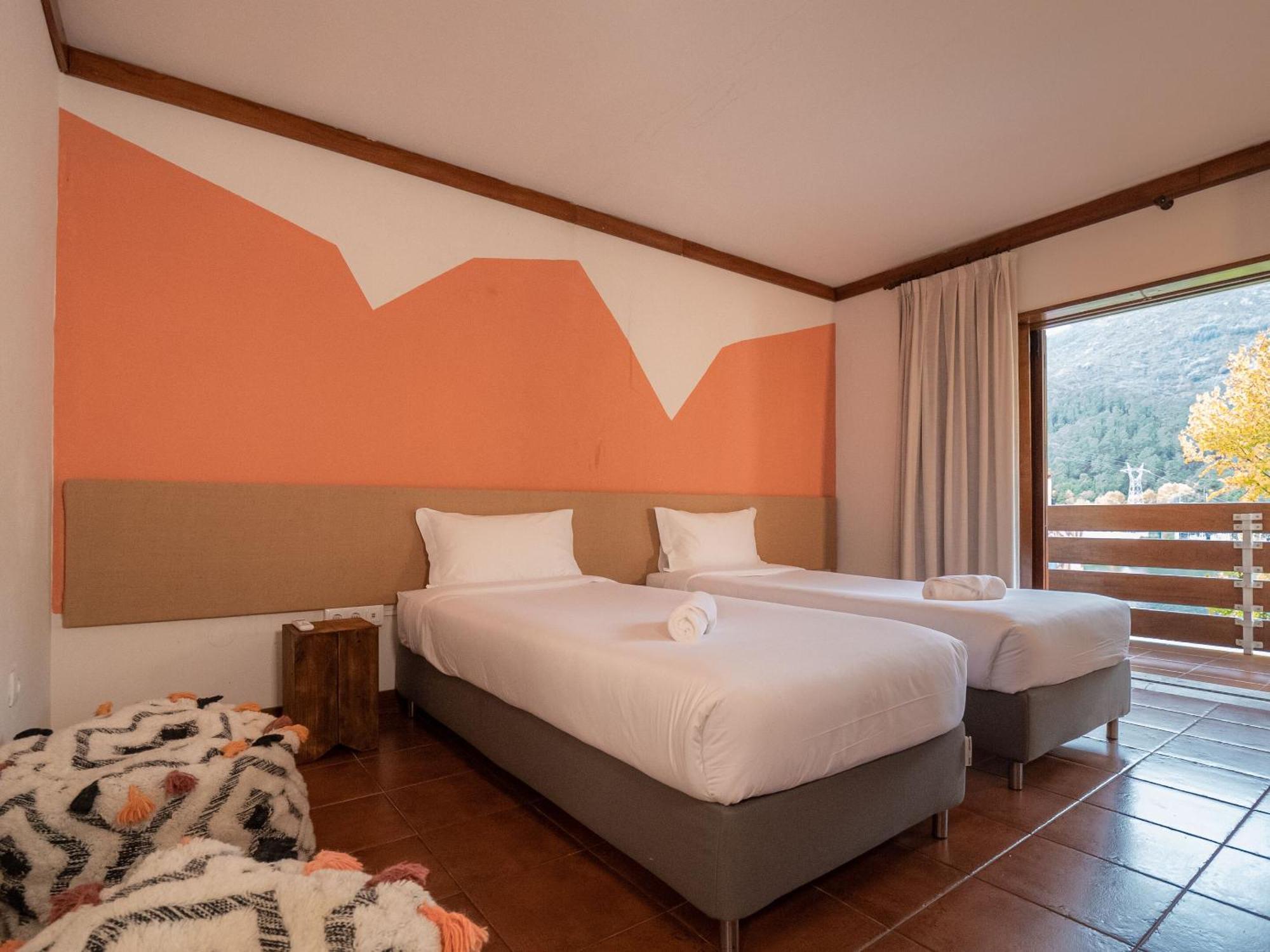 Selina Geres Hotel Room photo